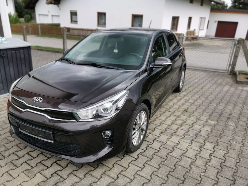 Kia Rio 104.000 km 10.200 € Marklkofen 84163