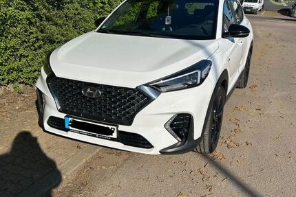 Hyundai TUCSON 99.000 km 21.500 &euro; Völklingen 66333