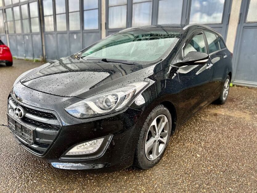 i30