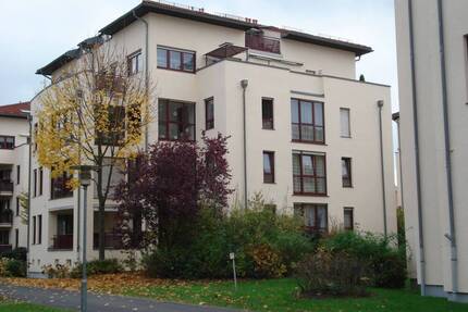 Attraktive Wohnung mit Balkon, EBK und Aufzug