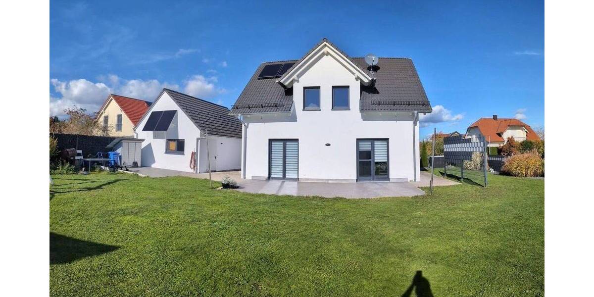 Modernes Einfamilienhaus in sehr ruhiger Lage auf großem Grundstück in Ebnat mit Doppelgarage 5 zimmer