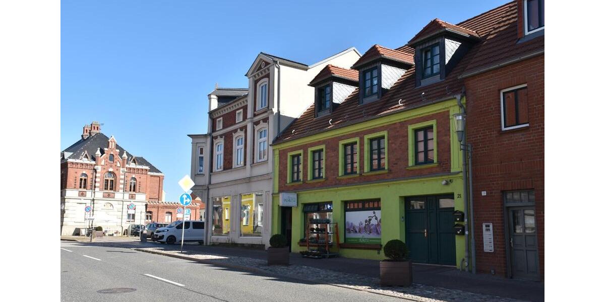 Attraktive Gewerbefläche - ideal als Café, Praxis oder Handel zimmer