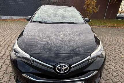 Toyota Avensis 184.500 km 8.900 € Hamm 59075