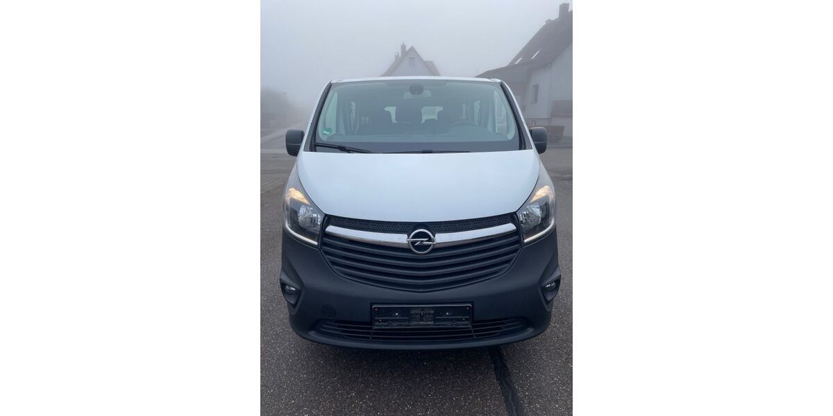 Opel Vivaro 98.000 km 16.800 &euro; Durlangen 73568