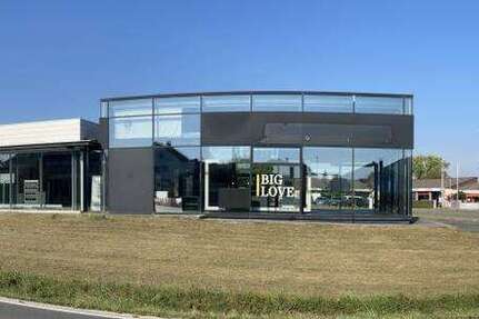 Halle in Höchstadt 1.950.000 € 1480 m²