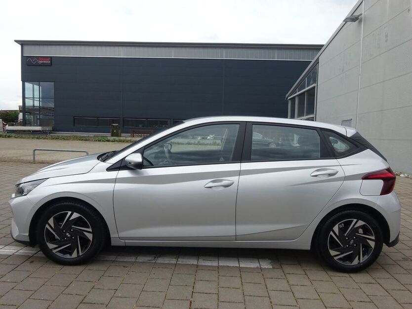 i20