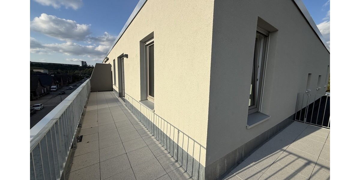 Lichtdurchflutetes Penthouse mit Sonnenterrasse und stilvollem Neubauflair - Einfamilienhaus Neubrandenburg Datzeberg | Angebot:27130830