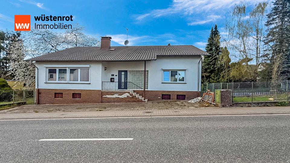 Einfamilienhaus (Bj. 1968) mit 130 m² Wohnfläche, Balkon & Doppelgarage in Wadrill 4 zimmer