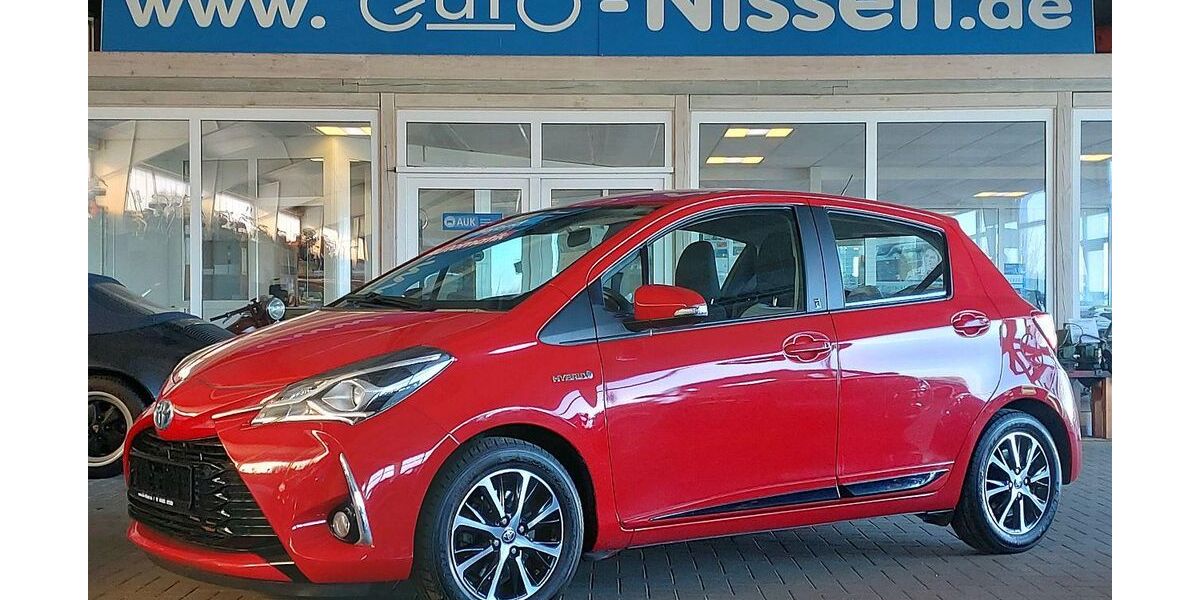 Toyota Yaris 64.598 km 14.450 &euro; Steinbergkirche 24972