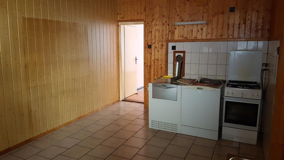 Reihenhaus Hildburghausen - 8 Zimmer, 156 m&sup2;, 65.000&euro; | Angebot:27120878