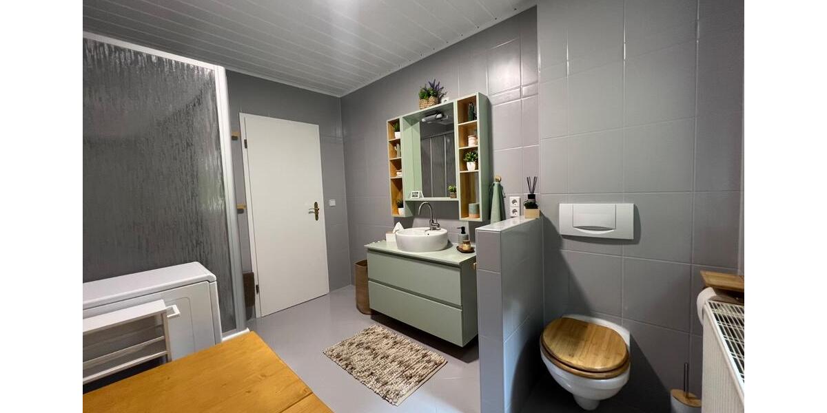 Wohnen auf Zeit Stollberg (Erzgebirge) - 3 Zimmer, 71 m&sup2;, 1.200&euro; | Angebot:25396122