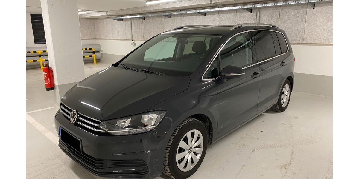 VW Touran 87.000 km 19.900 &euro; Berlin 12159