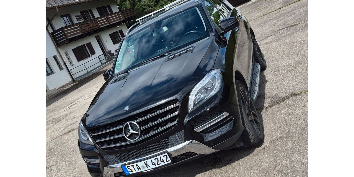 Mercedes-Benz ML 500 149.000 km 22.900 &euro; Gauting 82131