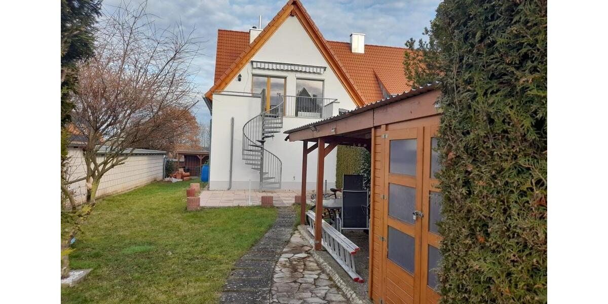 Dachgeschoßwohnung Langenzenn - 3.5 Zimmer, 86 m&sup2;, 975&euro; | Angebot:25445182