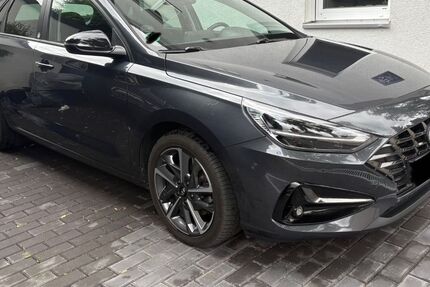 Hyundai i30 68.000 km 16.999 &euro; Berlin 12353