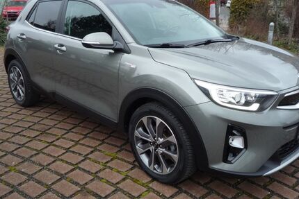 Kia Stonic 57.045 km 15.950 &euro; Nordhausen 99734