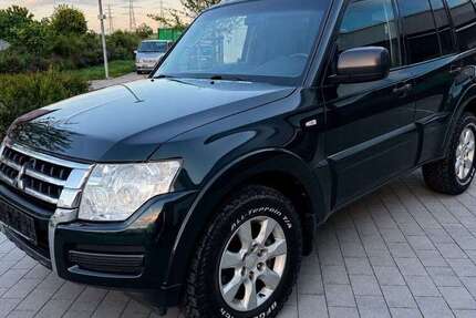 Mitsubishi Pajero 400.000 km 12.990 &euro; Neuching 85467