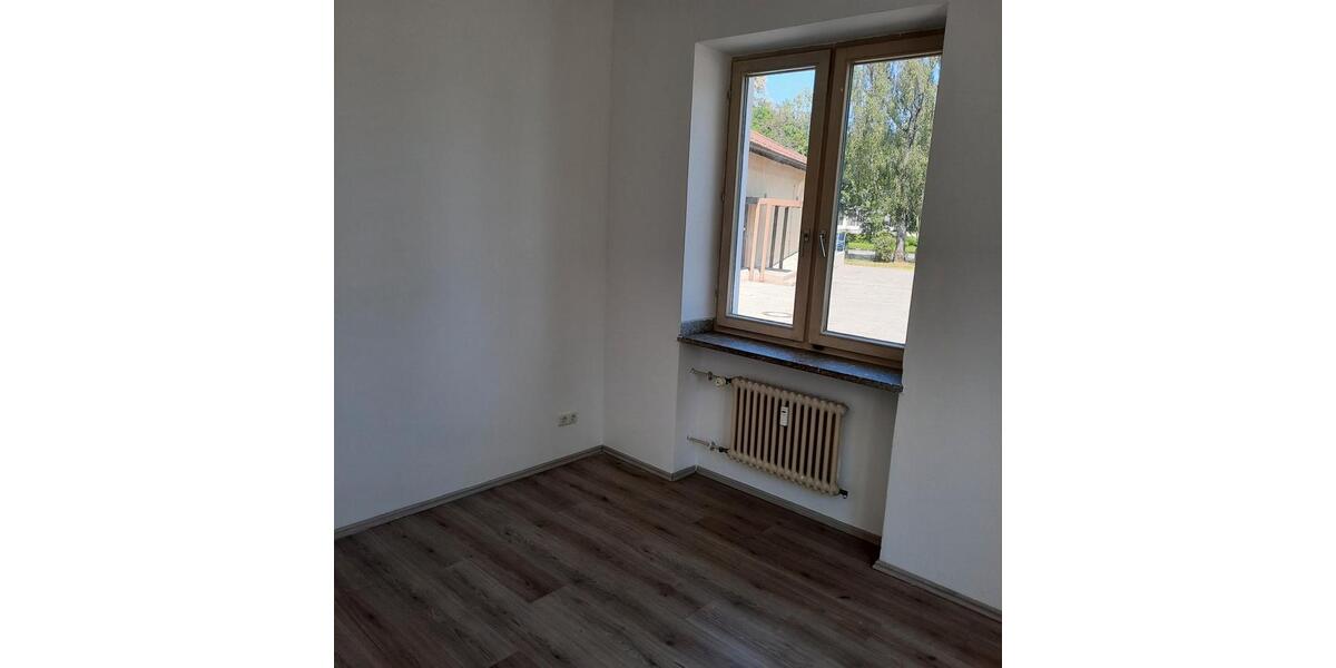 Erdgeschoßwohnung Rotthalmünster - 4 Zimmer, 110 m&sup2;, 750&euro; | Angebot:26367703