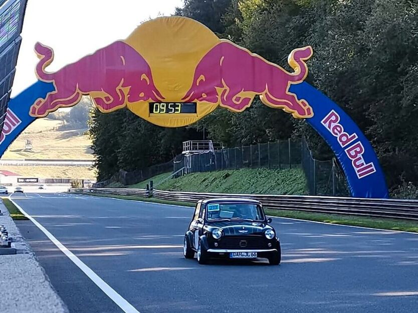 1300