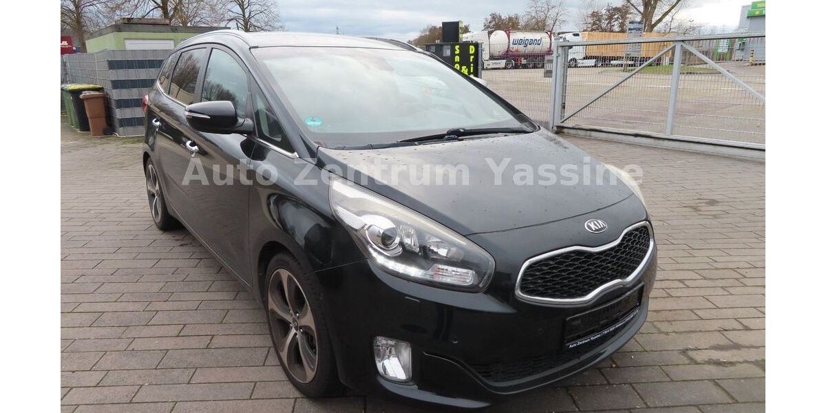 Kia Carens 176.000 km 6.950 &euro; Bühl-Vimbuch 77815