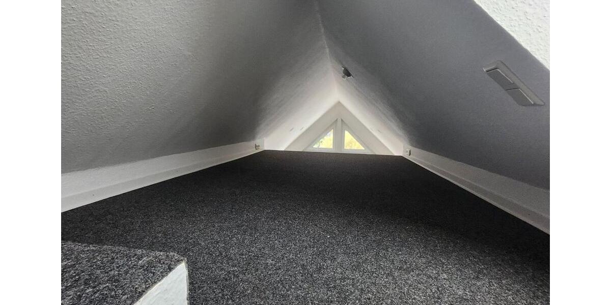 Dachgeschoßwohnung Schkeuditz - 1 Zimmer, 42 m&sup2;, 419&euro; | Angebot:26313666