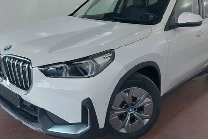 BMW iX1 58.000 km 33.890 &euro; Gröbenzell 82194