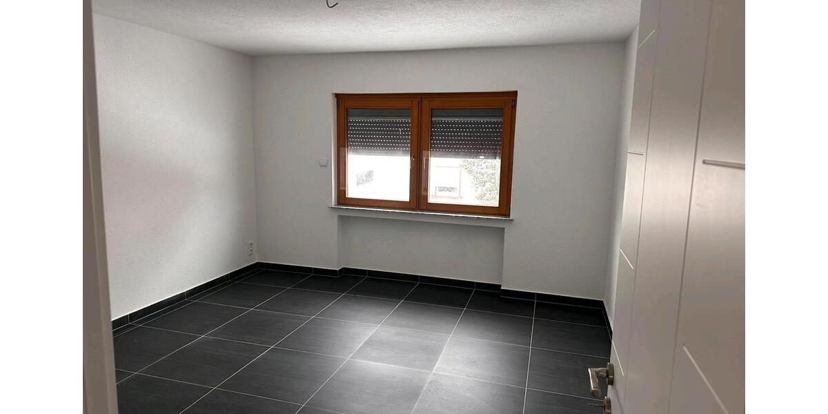 Doppelhaushälfte Östringen - 4 Zimmer, 140 m&sup2;, 1.450&euro; | Angebot:25652002