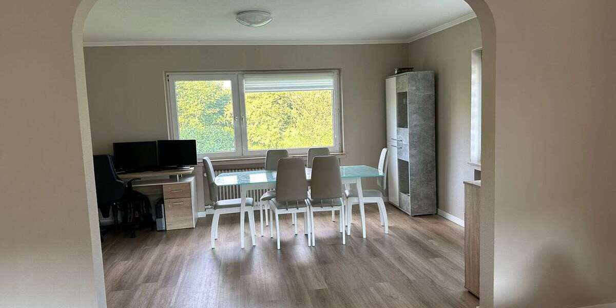 Etagenwohnung Warstein Warstein-Ortschaft - 5 Zimmer, 131 m&sup2;, 810&euro; | Angebot:26347869