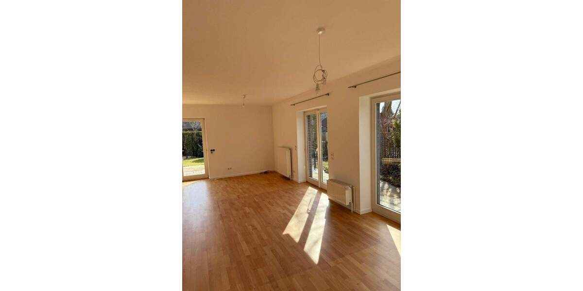 Einfamilienhaus Bönningstedt - 6 Zimmer, 135 m&sup2;, 2.250&euro; | Angebot:26187658