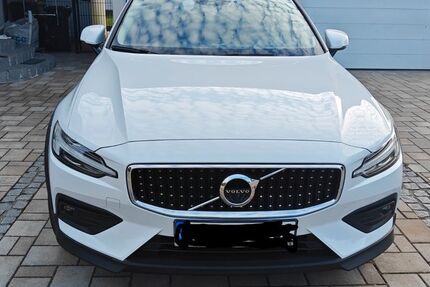 Volvo V60 Cross Country 78.800 km 31.200 &euro; Simbach am Inn 84359