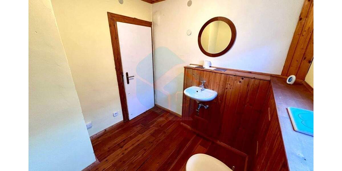 Einfamilienhaus Butzbach / Hoch-Weisel Hoch-Weisel - 5 Zimmer, 129 m&sup2;, 179.000&euro; | Angebot:25385969