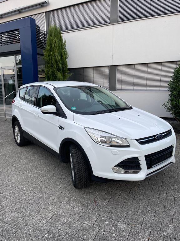 Ford Kuga 152.740 km 7.700 € Hösbach 63768