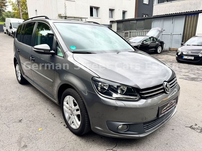 VW Touran 232.000 km 5.950 € Essen 45141