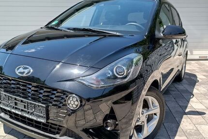 Hyundai i10 13.973 km 14.197 &euro; Birkenfeld 75217