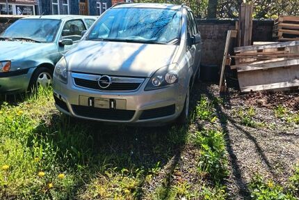 Opel Zafira 224.000 km 800 &euro; Schlewecke 38667
