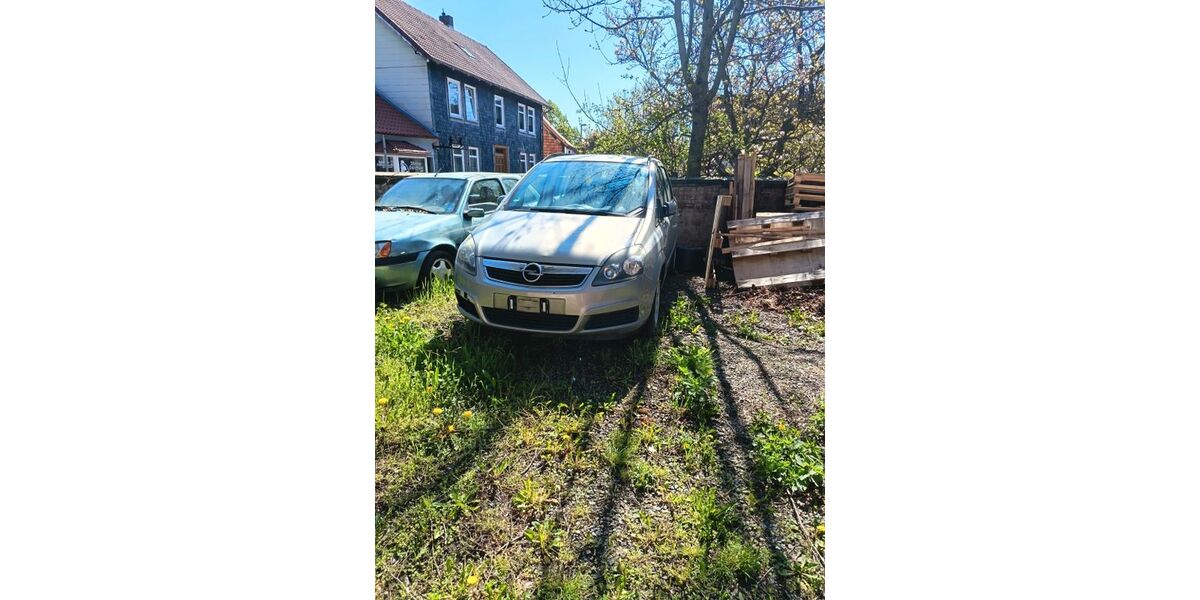 Opel Zafira 224.000 km 800 &euro; Schlewecke 38667