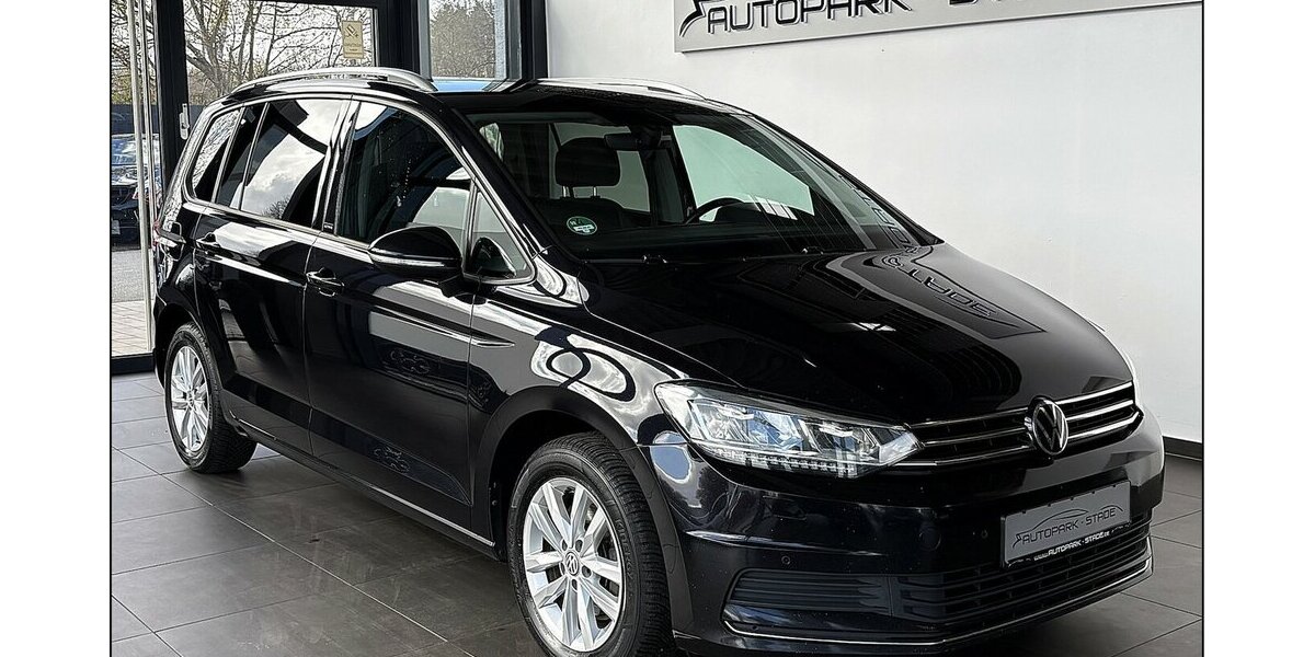 VW Touran 2.0 TDI DSG LED 7 Sitzer ACC Ass 125.000 km 23.390 &euro; Stade 21682