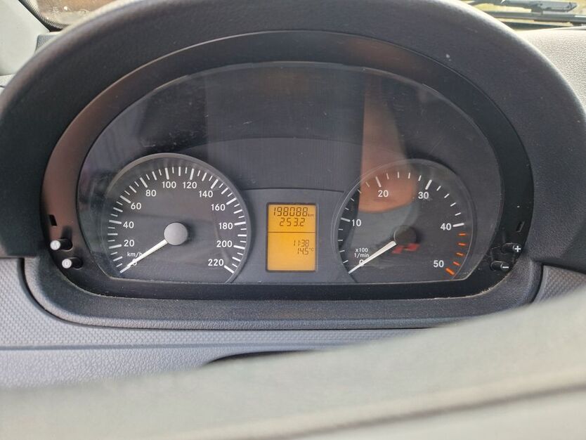 Mercedes-Benz Viano 198.000 km 5.500 € Waging 83329