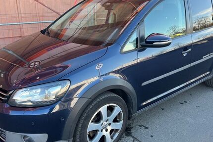 VW Touran 279.000 km 4.950 &euro; Berlin 12057