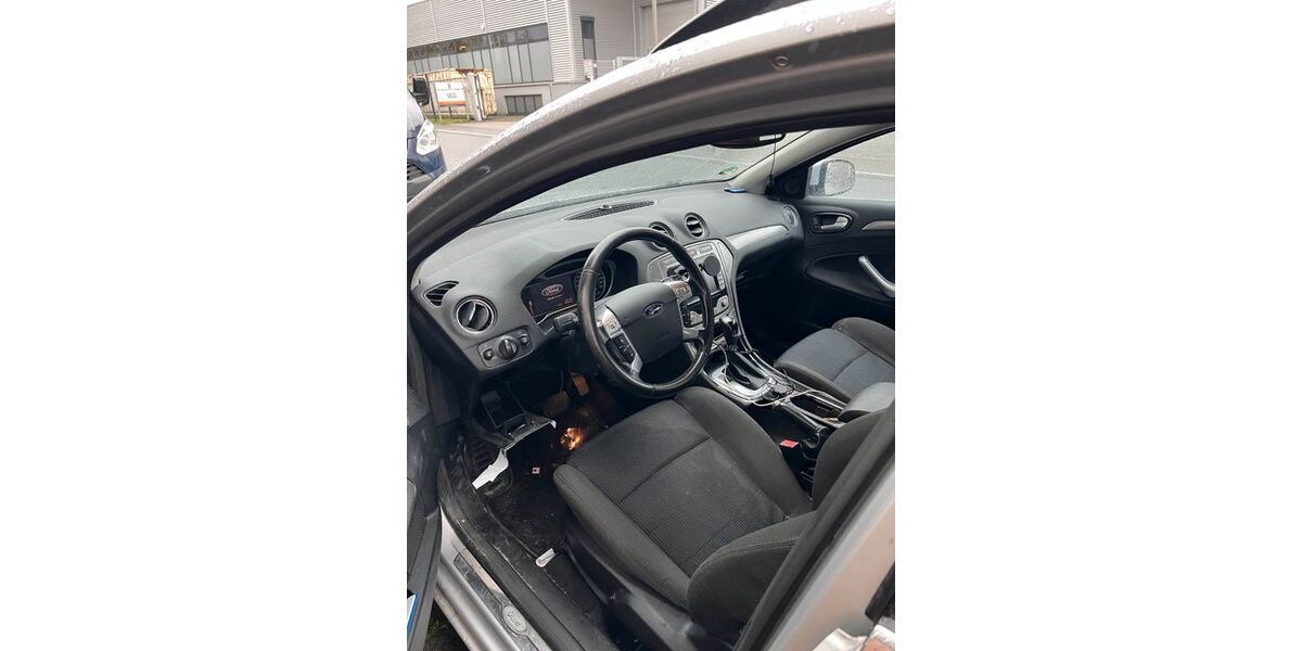 Ford Mondeo 286.000 km 1.999 &euro; Herten 45699