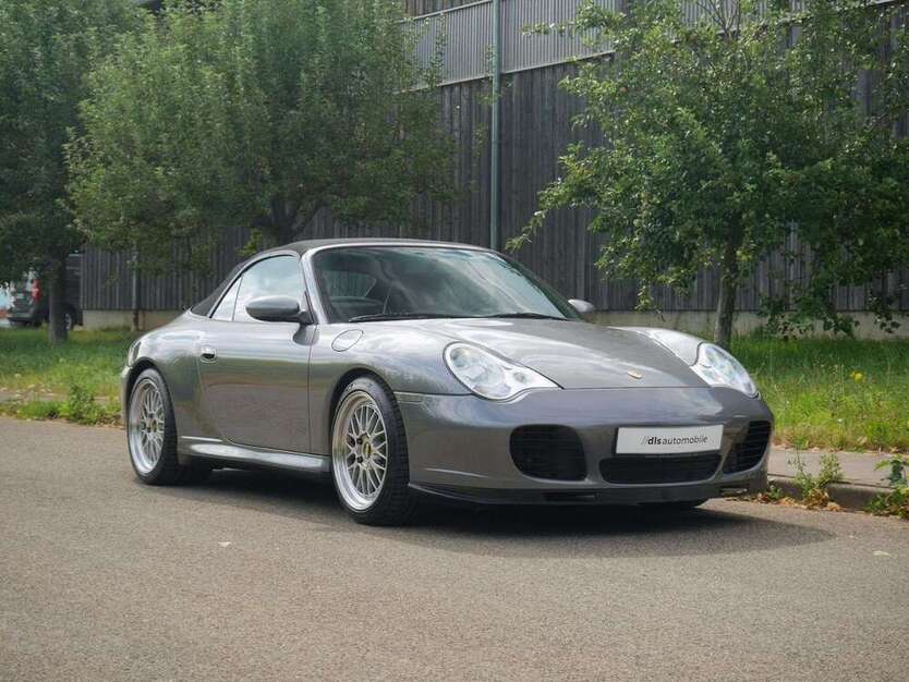 996