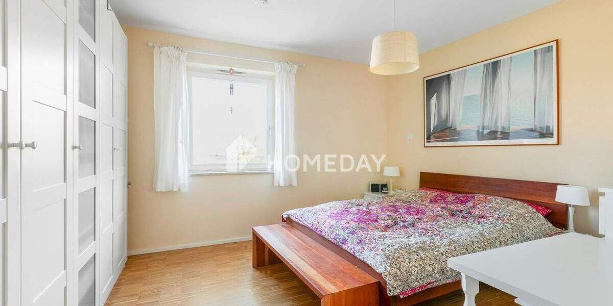 Wohnen mit Geschichte: Exklusive Eigentumswohnung im denkmalgeschützten Bestandsbau in Zell am Main 3 zimmer