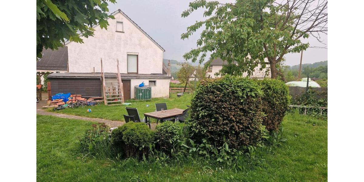 Einfamilienhaus Etzbach - 7 Zimmer, 200 m&sup2;, 1.200&euro; | Angebot:25341745