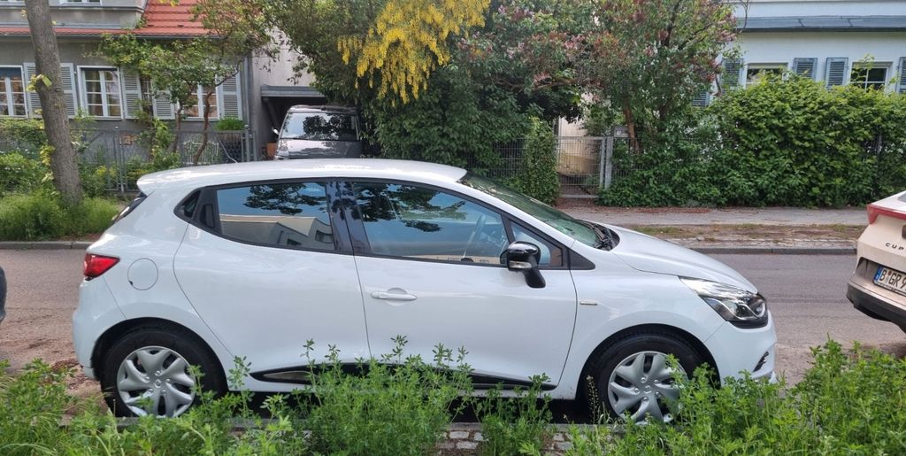 Renault Clio 104.352 km 6.200 &euro; Berlin 12103