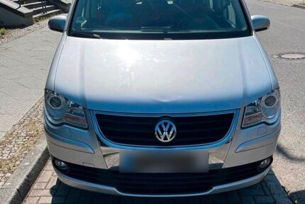 VW Touran 220.000 km 2.200 &euro; Berlin 12524