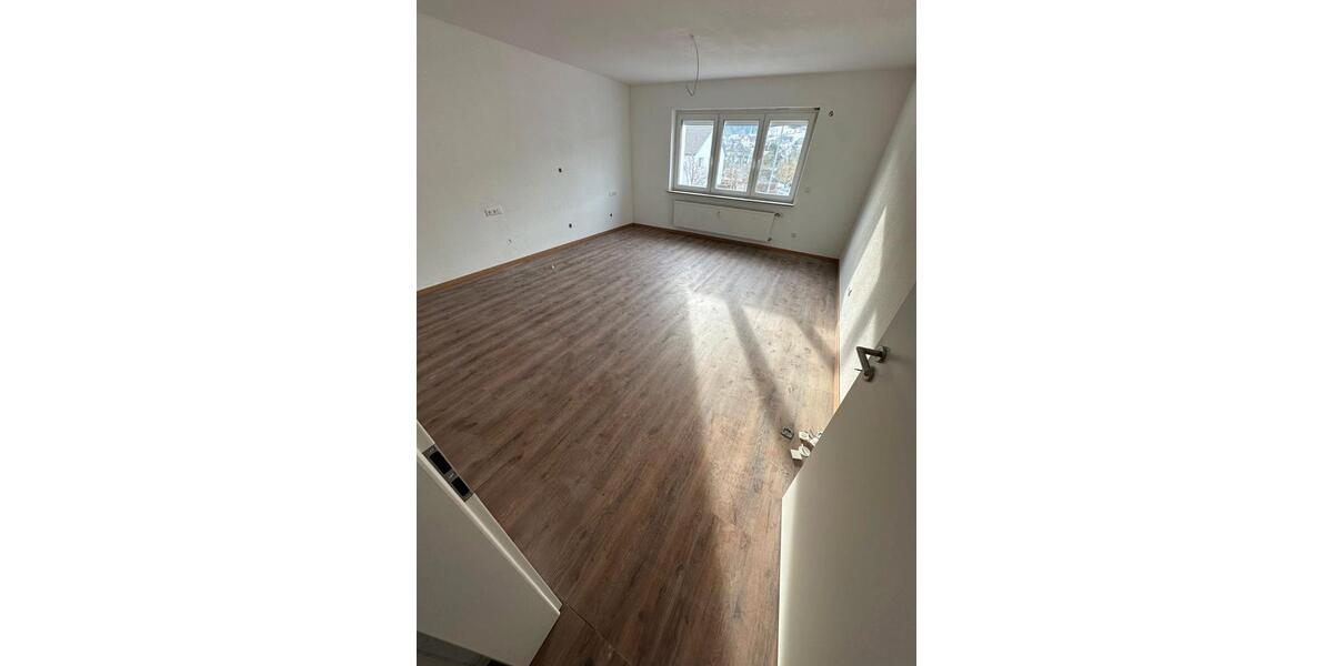 Erdgeschoßwohnung Albstadt - 3 Zimmer, 100 m&sup2;, 950&euro; | Angebot:26022436