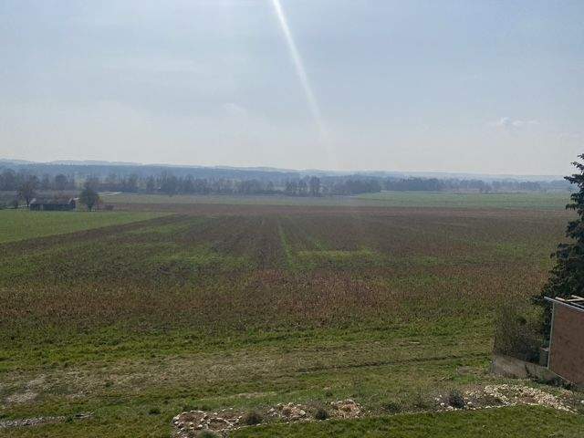 Etagenwohnung Aufhausen - 4 Zimmer, 116 m&sup2;, 1.150&euro; | Angebot:25850602