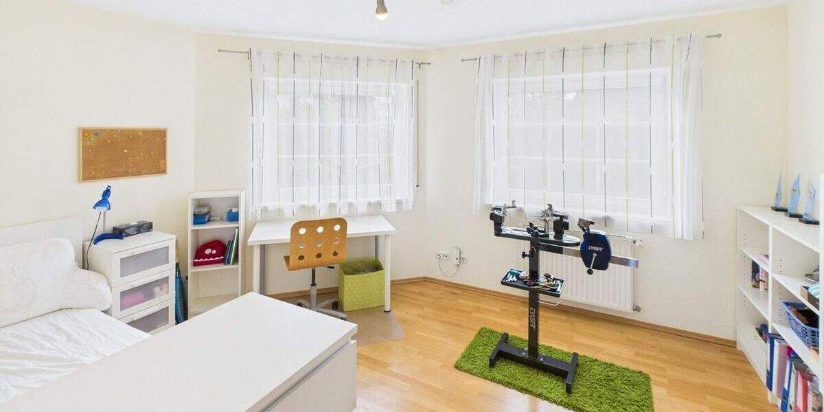 Weitläufiges und top gepflegtes Zuhause für anspruchsvolle Familien in ruhiger Lage 7 zimmer