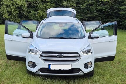 Ford Kuga 97.300 km 14.900 &euro; Tholey 66636