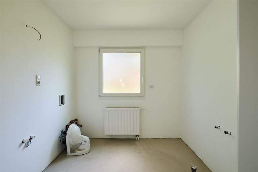 Provisionsfrei! Modernisiertes Raumwunder mit vielfältigen Nutzungs- und Gestaltungsmöglichkeiten 8 zimmer